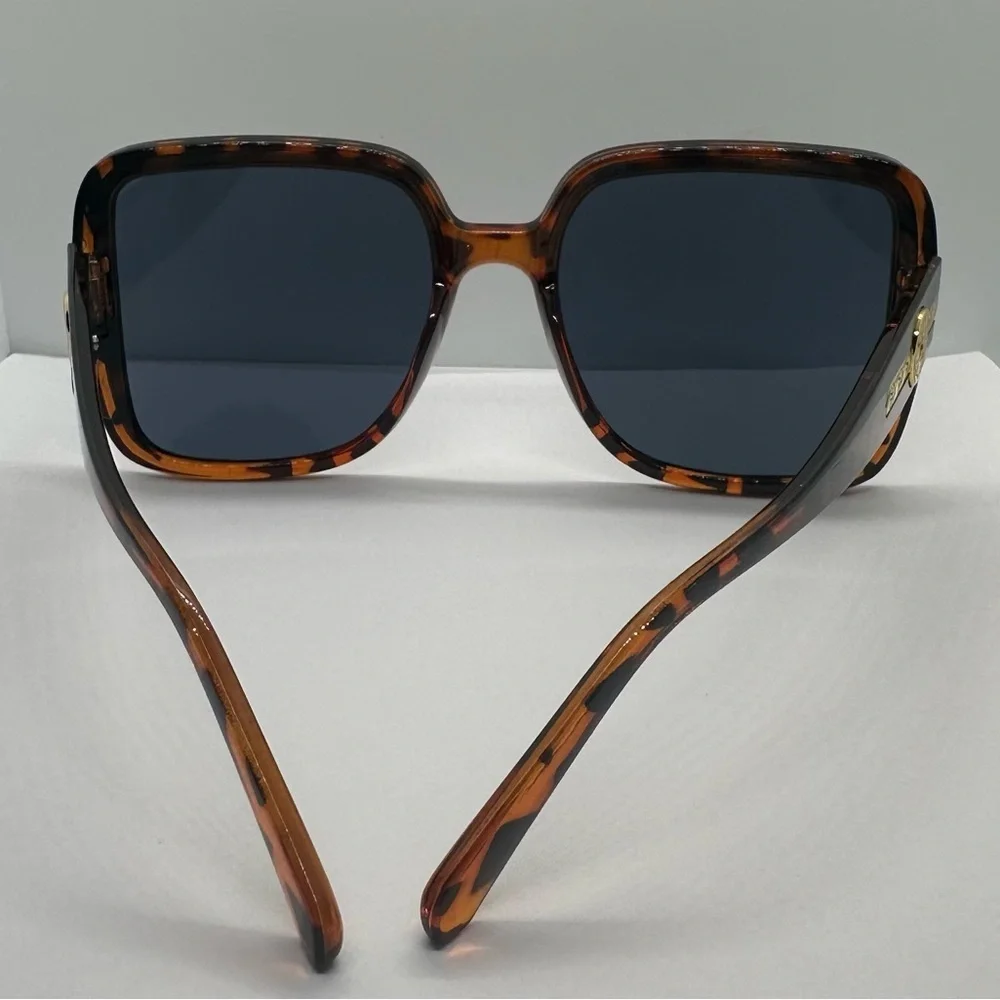 🔥 NWT Trendy Oversized Square Tortoiseshell Sunglasses UV400 Protection 🔥